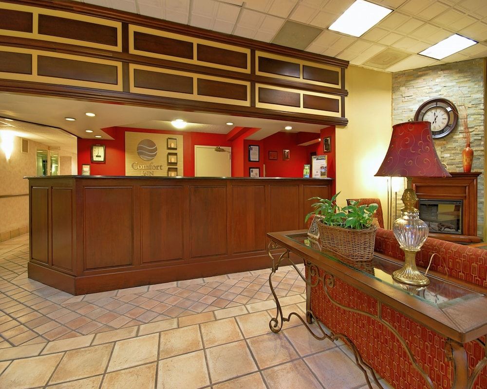 Comfort Inn University Center 2