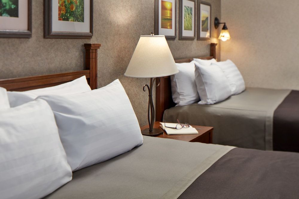 Cavalier Oceanfront Resort 3