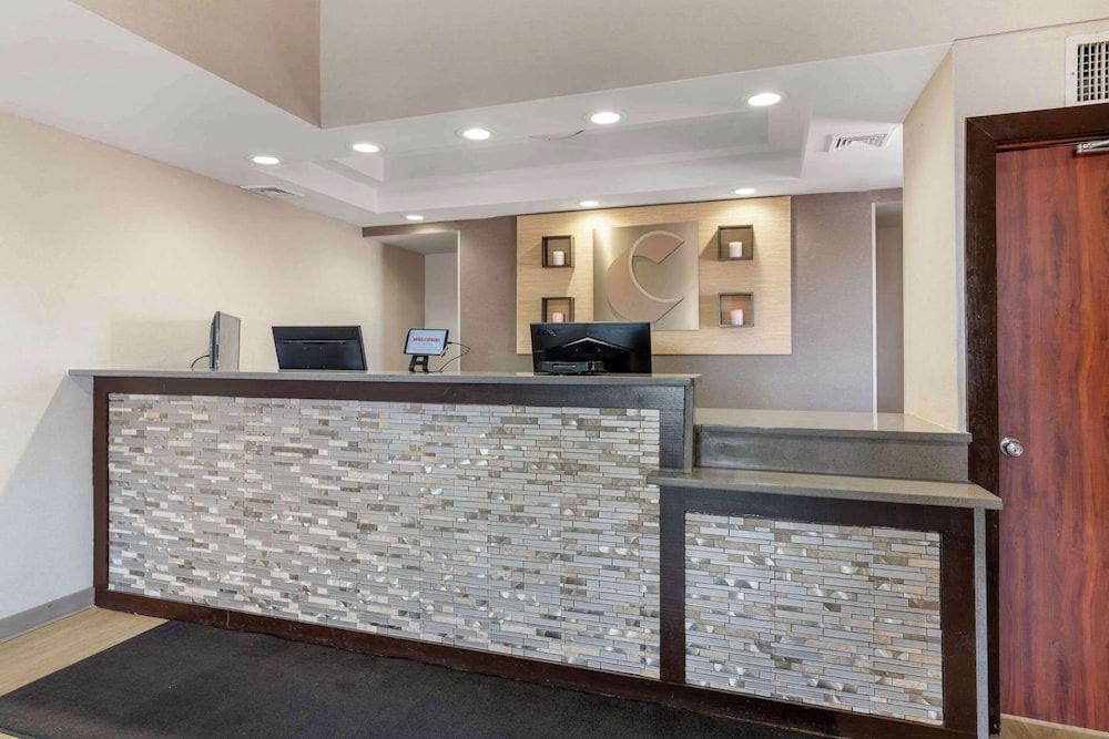 Comfort Inn Airport 2