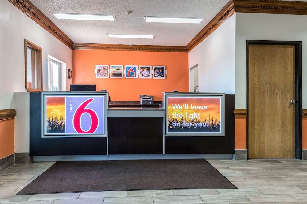 Motel 6 Indianapolis, IN - Southport 3