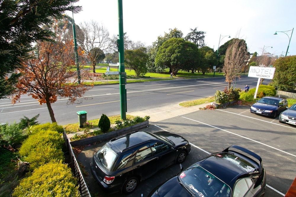 Motel Maroondah 2