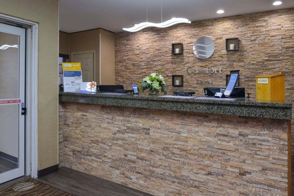 Comfort Inn Guilford near I-95 2