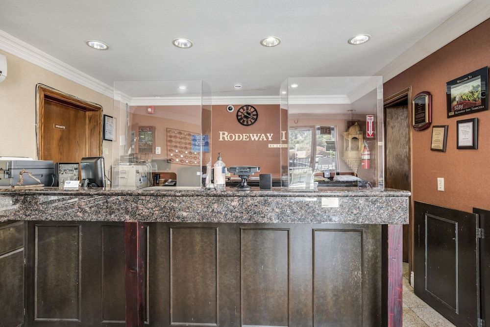 Rodeway Inn Old Town Temecula 2