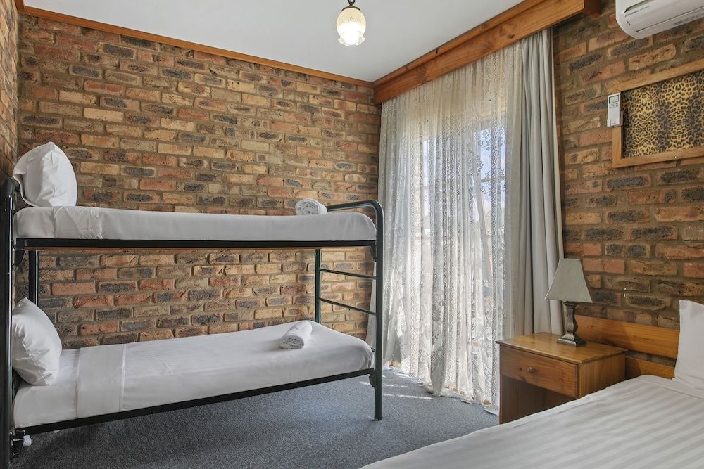 The Settlement Historic Hotel 3