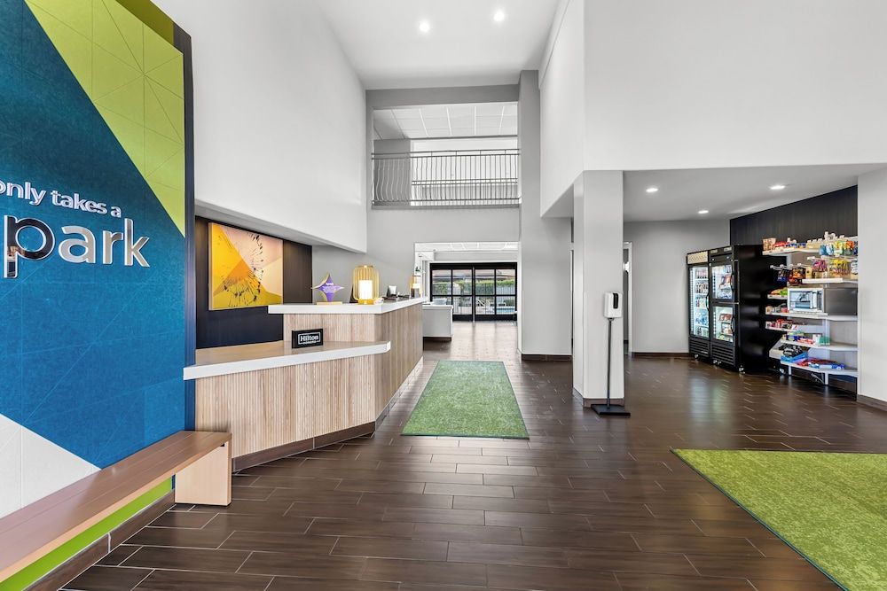 Spark by Hilton Glendale Phoenix North 2