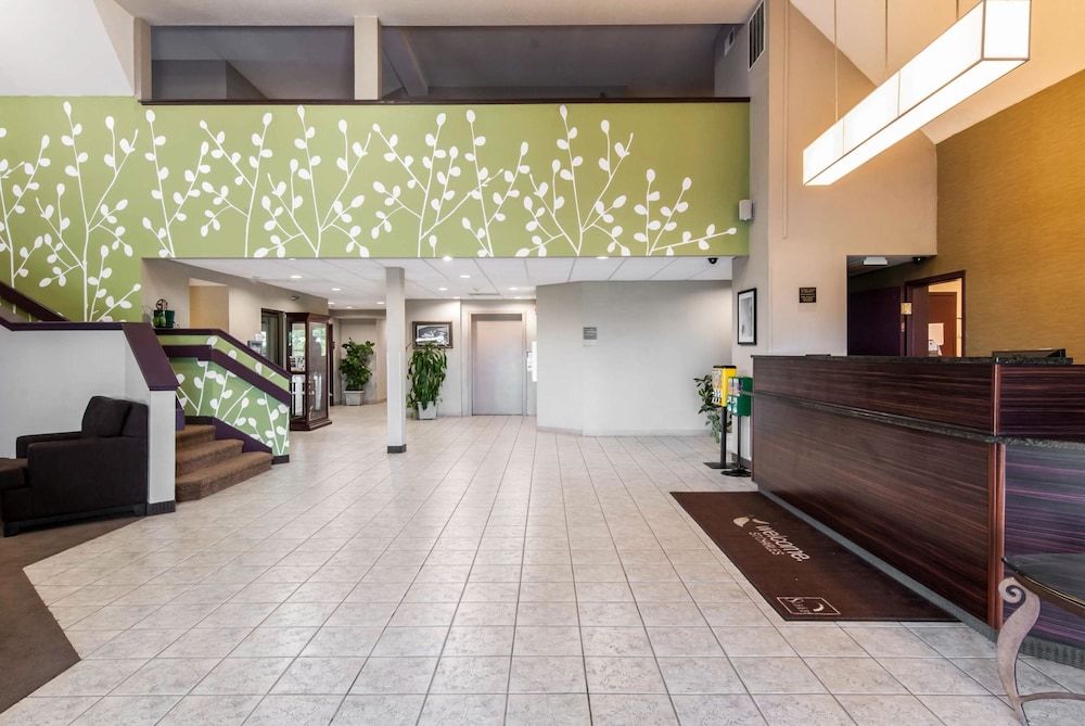 Sleep Inn & Suites 3