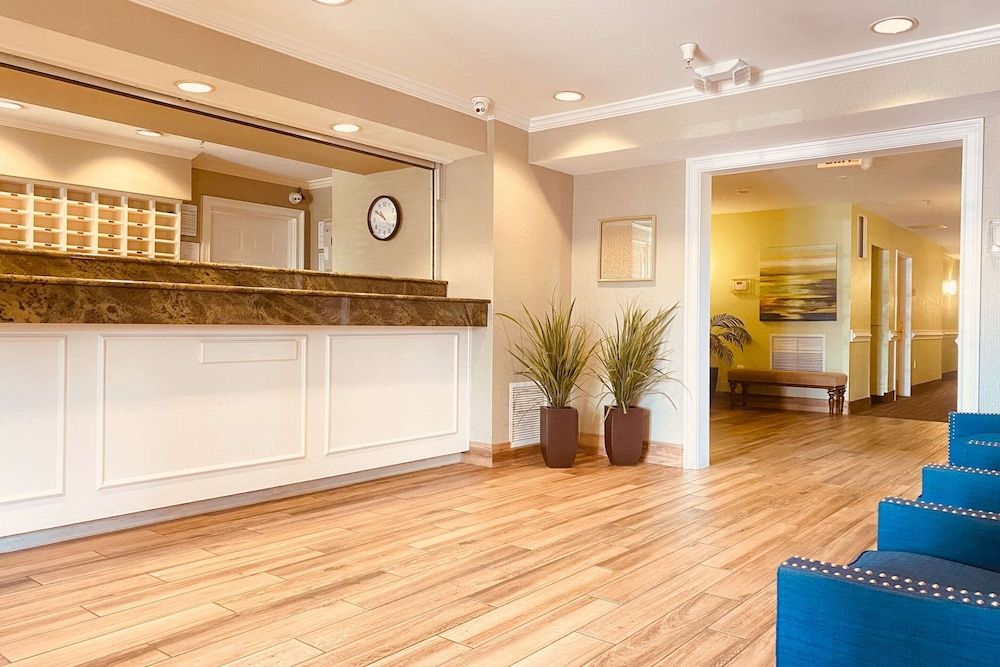 Suburban Studios Fort Myers Cape Coral 2