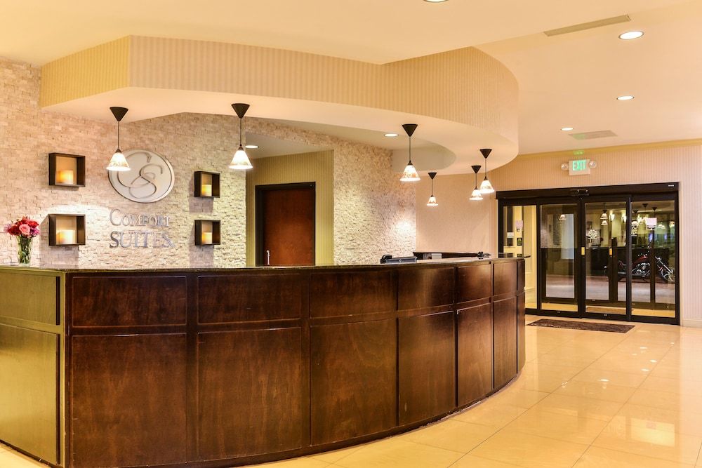 Comfort Suites near MCAS Beaufort 2