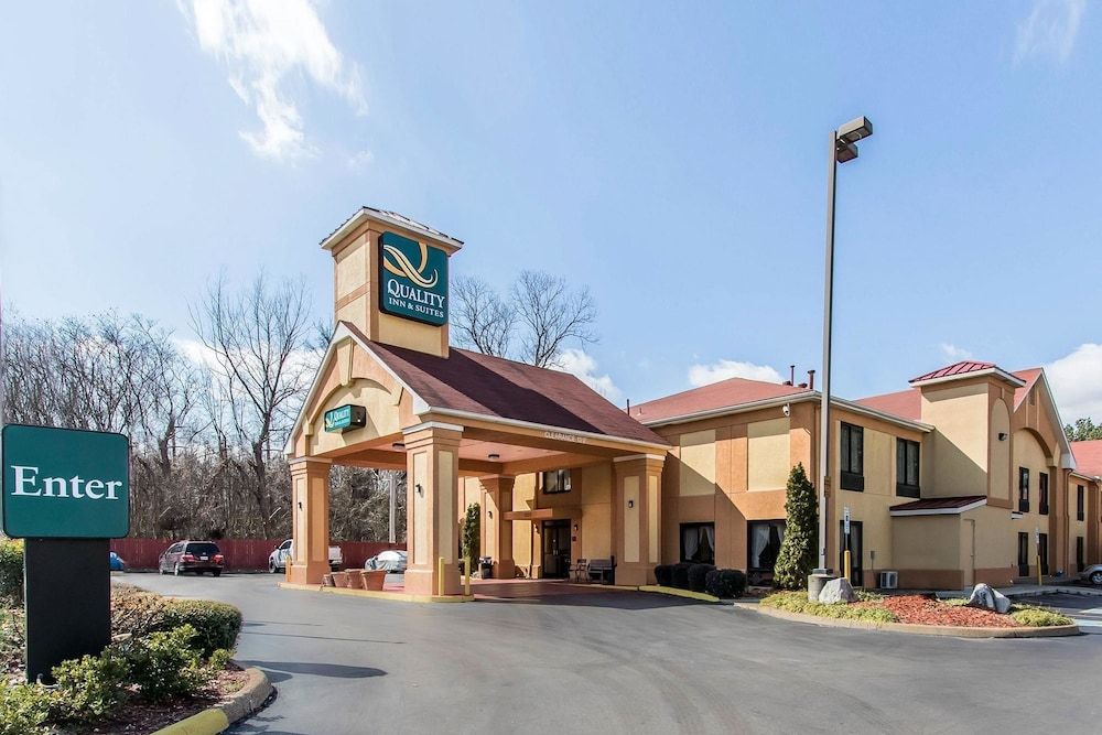 Quality Inn & Suites Memphis East 2 estrelas em Memphis