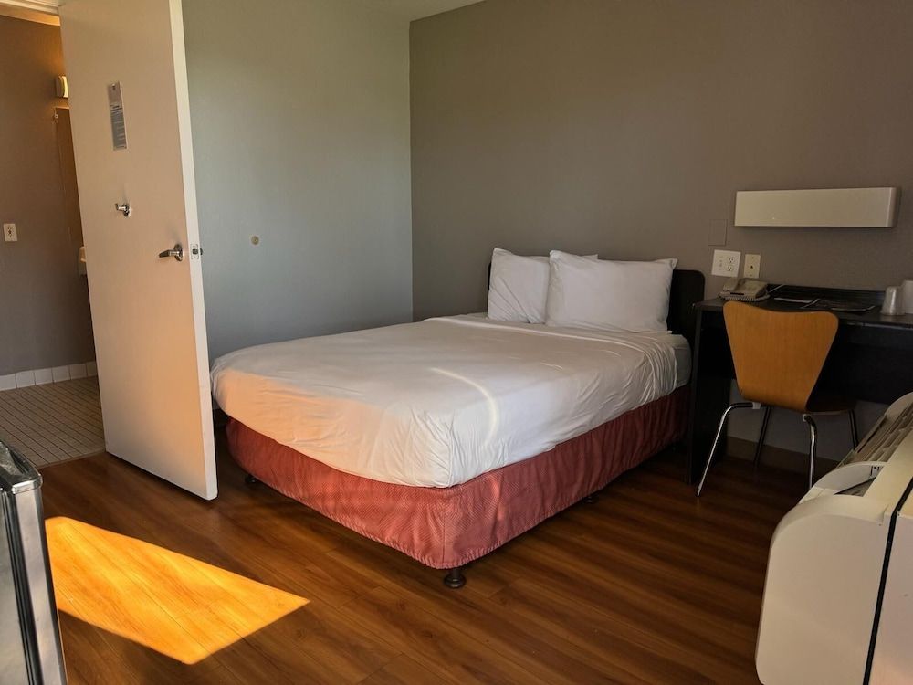 Motel 6 Ventura South 3