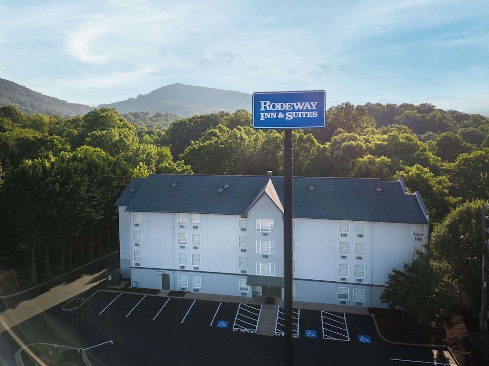 Rodeway Inn & Suites near Outlet Mall - Asheville 2 stelle a Asheville