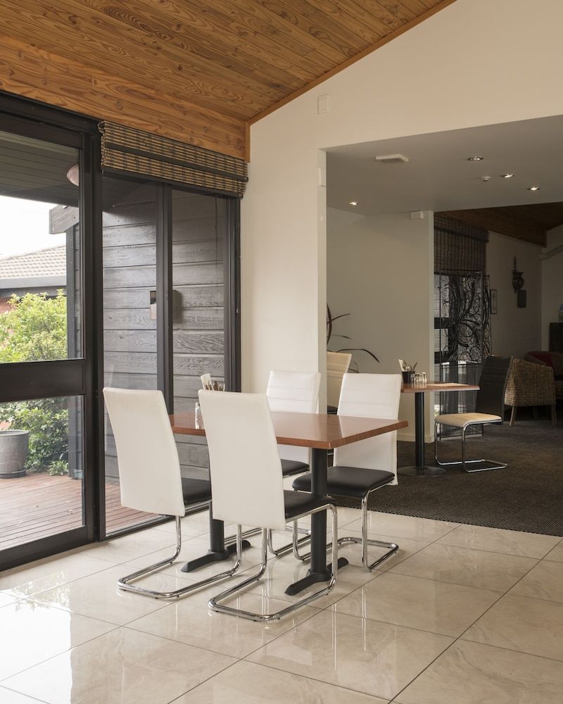 Riverside Hotel Marlborough 3