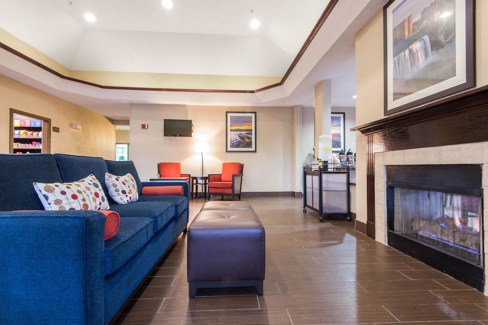 Comfort Suites Rochester Henrietta University Area 3