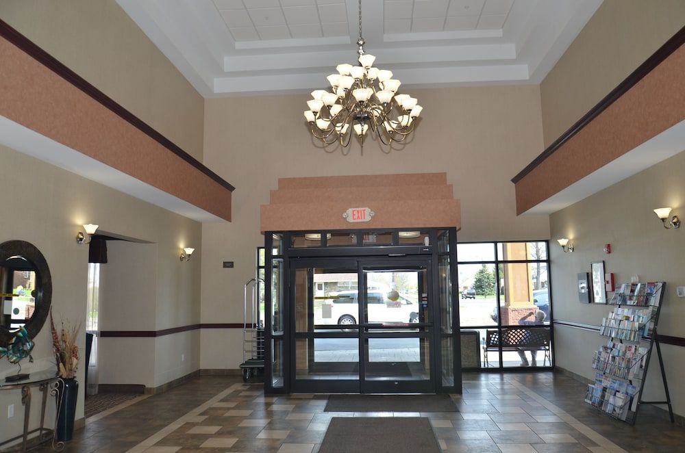 Quality Inn Near Walden Galleria Mall 2