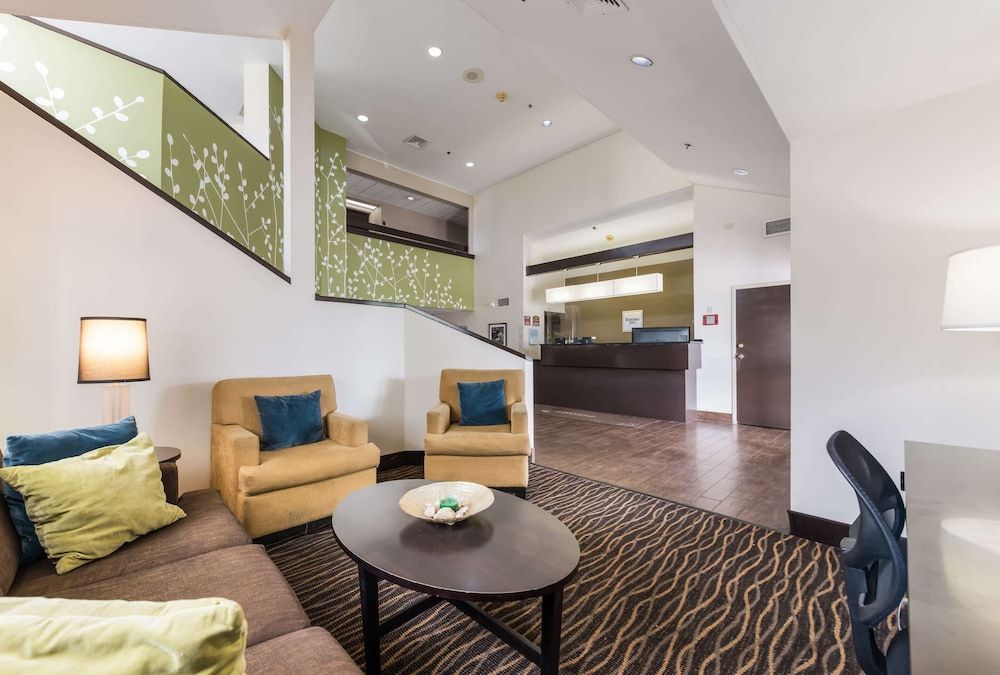 Rodeway Inn 3