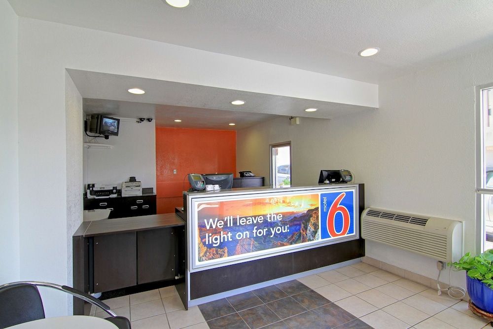 Motel 6 Old town Scottsdale/Fashion Square 2