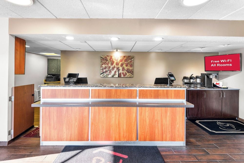 Red Roof Inn Indianapolis North - College Park 2