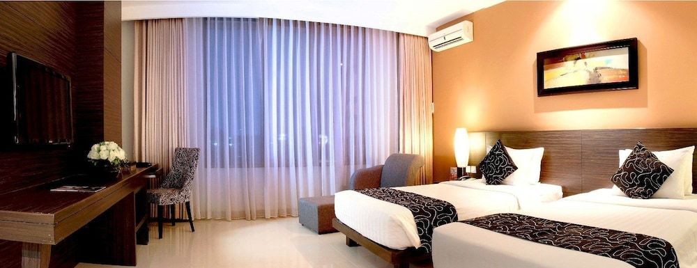 Grand Pacific Hotel 3