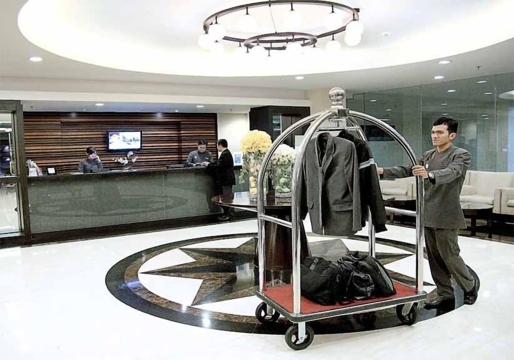 Grand Pacific Hotel 2