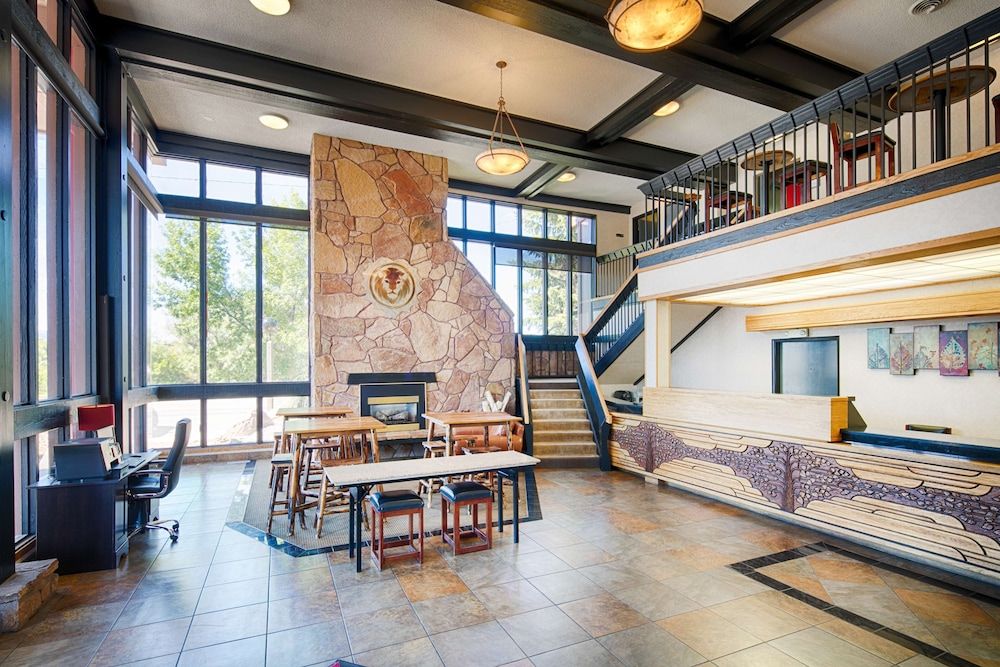 Red Lion Inn & Suites Missoula 3