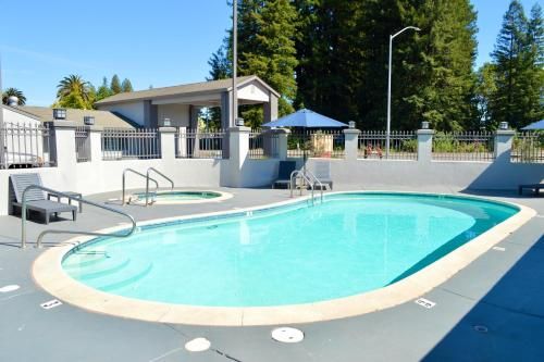 Fairview Inn & Suites 3