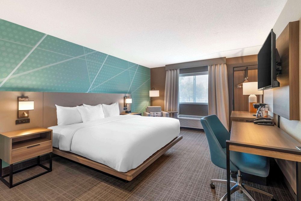 Comfort Inn & Suites Saratoga Springs 2