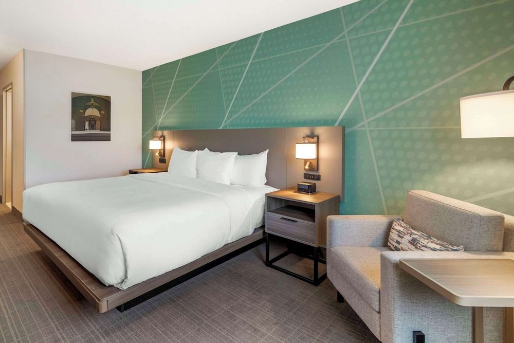 Comfort Inn & Suites Saratoga Springs 3