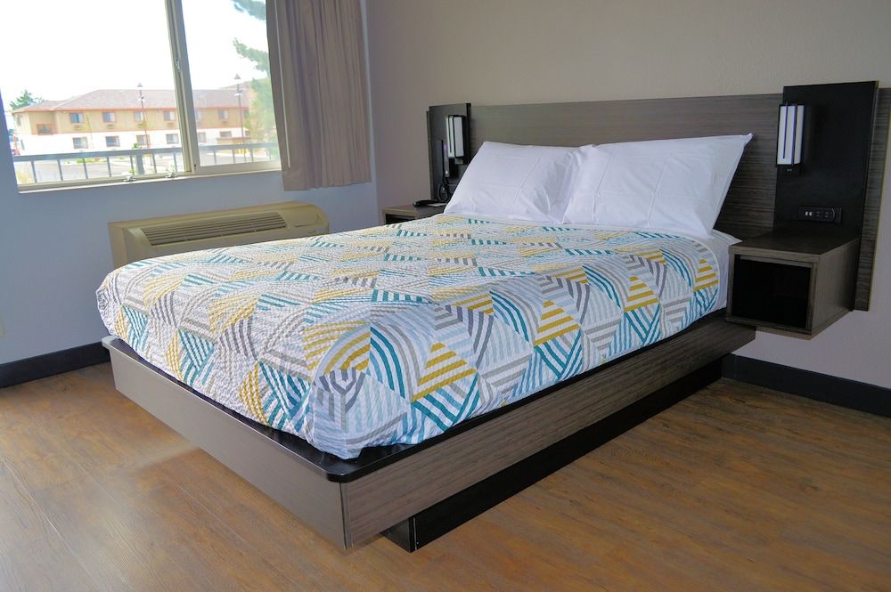 Motel 6 Spring Hill, FL - Weeki Wachee 2