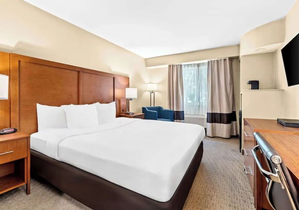 Aurora Inn 3