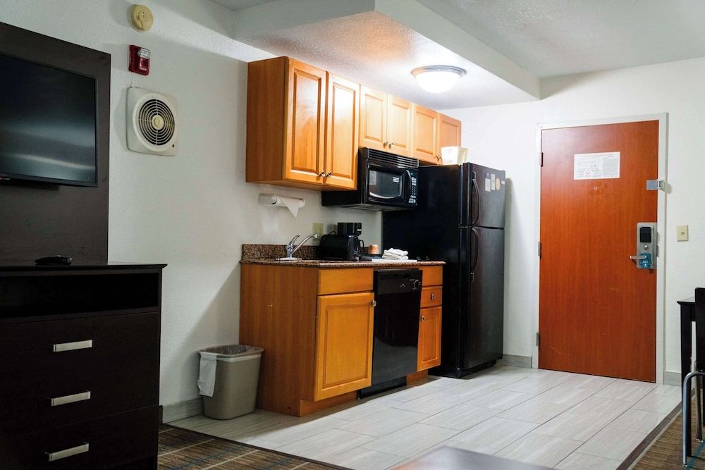 MainStay Suites Knoxville North I-75 3 estrellas en Knoxville