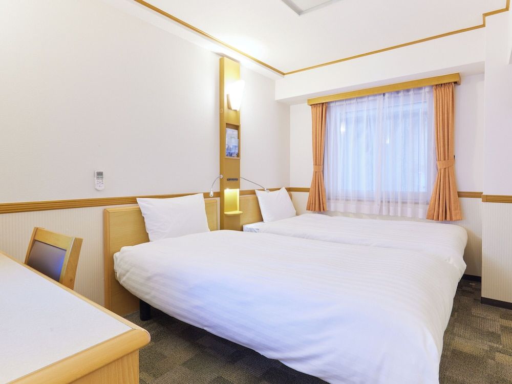 Toyoko Inn Chiba-minato Ekimae 3