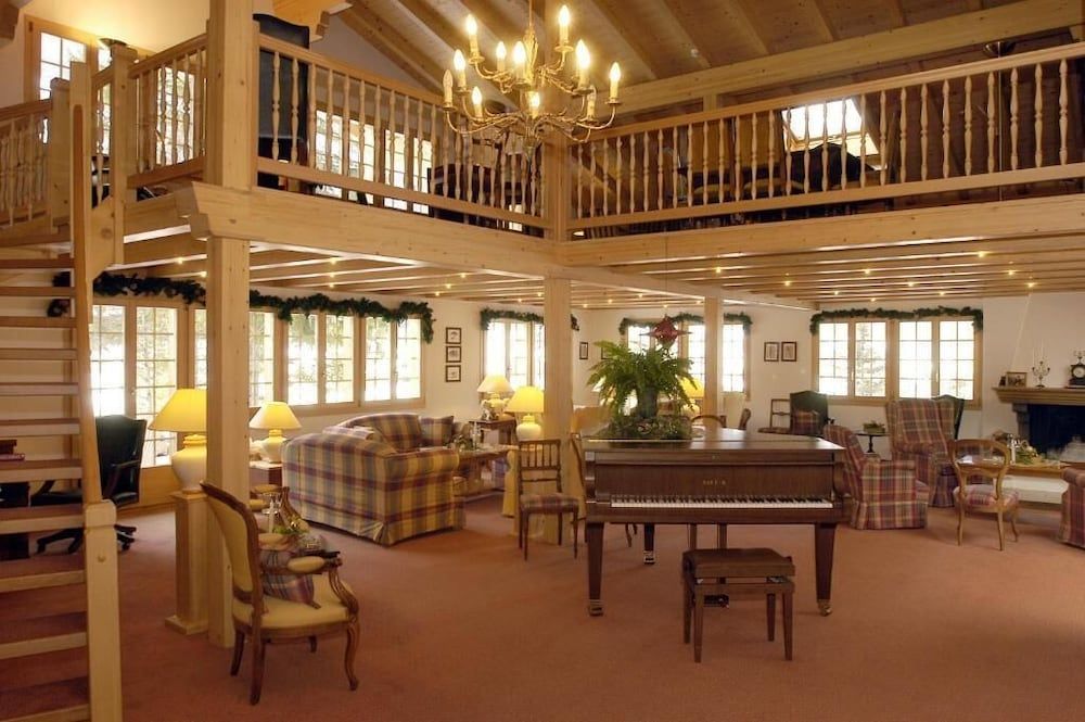 Waldhotel Doldenhorn 2