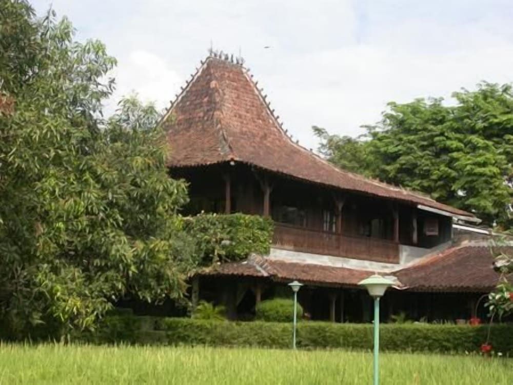Hills Joglo Villa 1