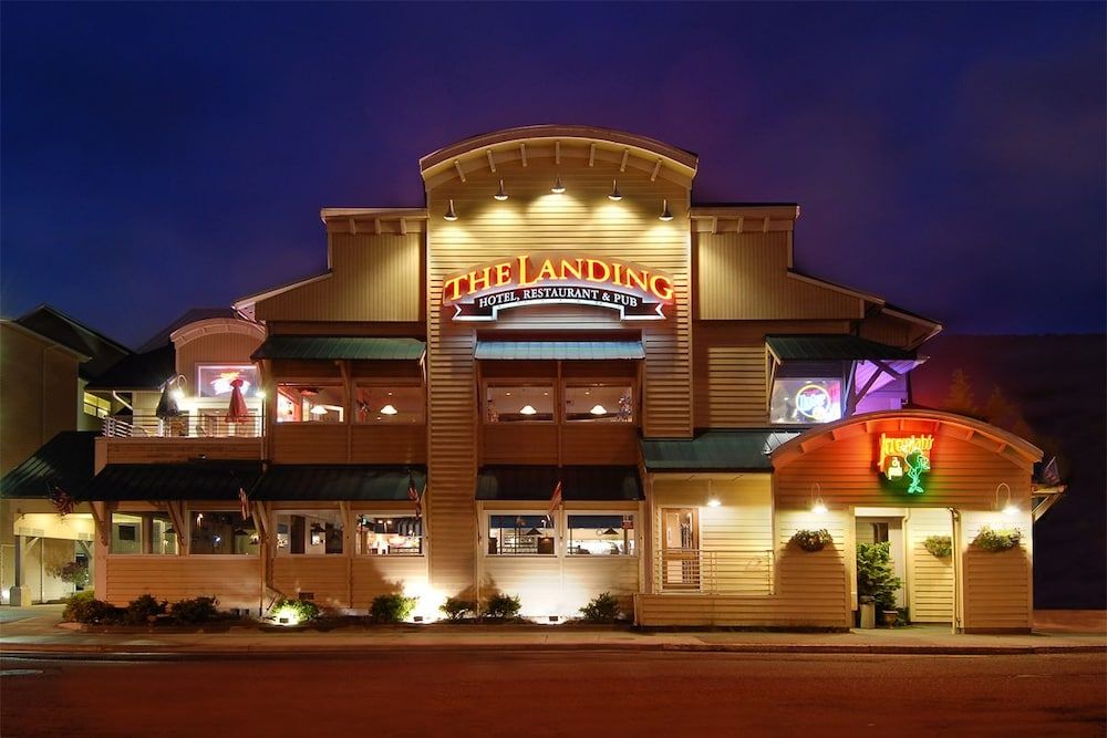 The Landing Hotel & Restaurant 1