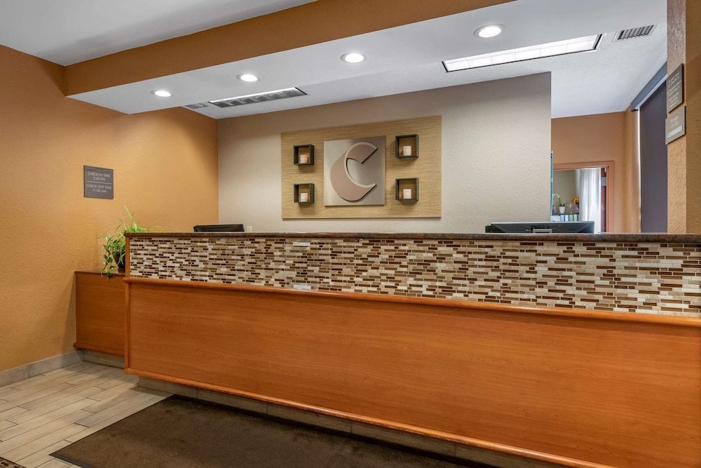 Comfort Inn & Suites Orlando North 3