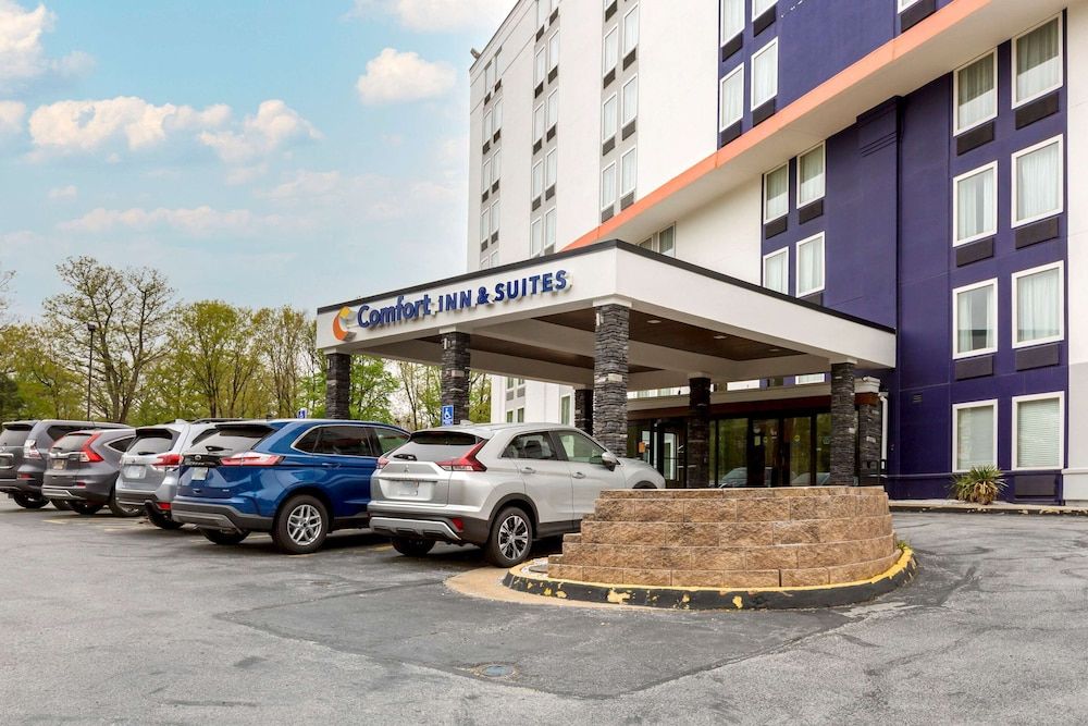 Comfort Inn & Suites Alexandria West 2 estrellas en Alexandria