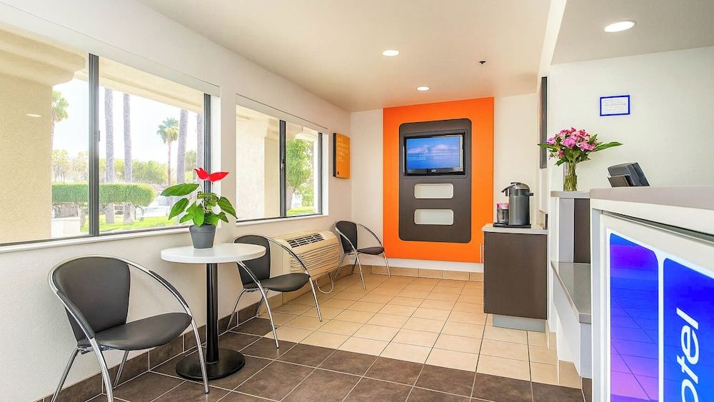 Motel 6 Carlsbad, CA Beach 2