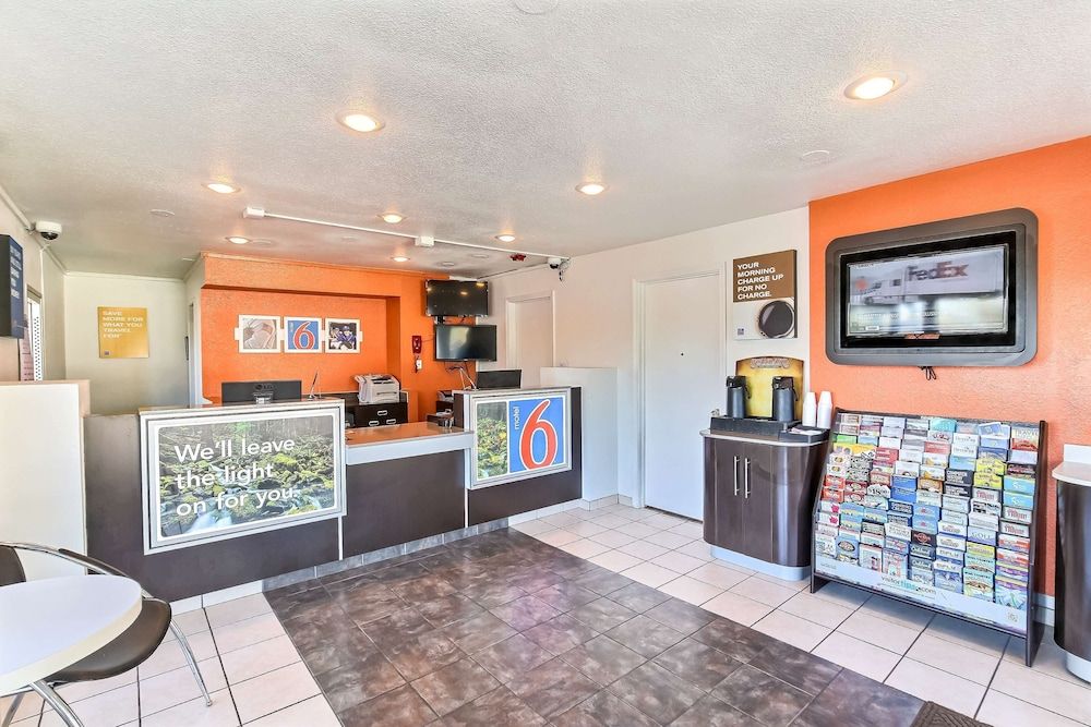 Motel 6 Oakland Embarcadero 3