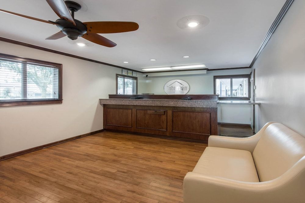 Suburban Studios Lakeland North I-4 2