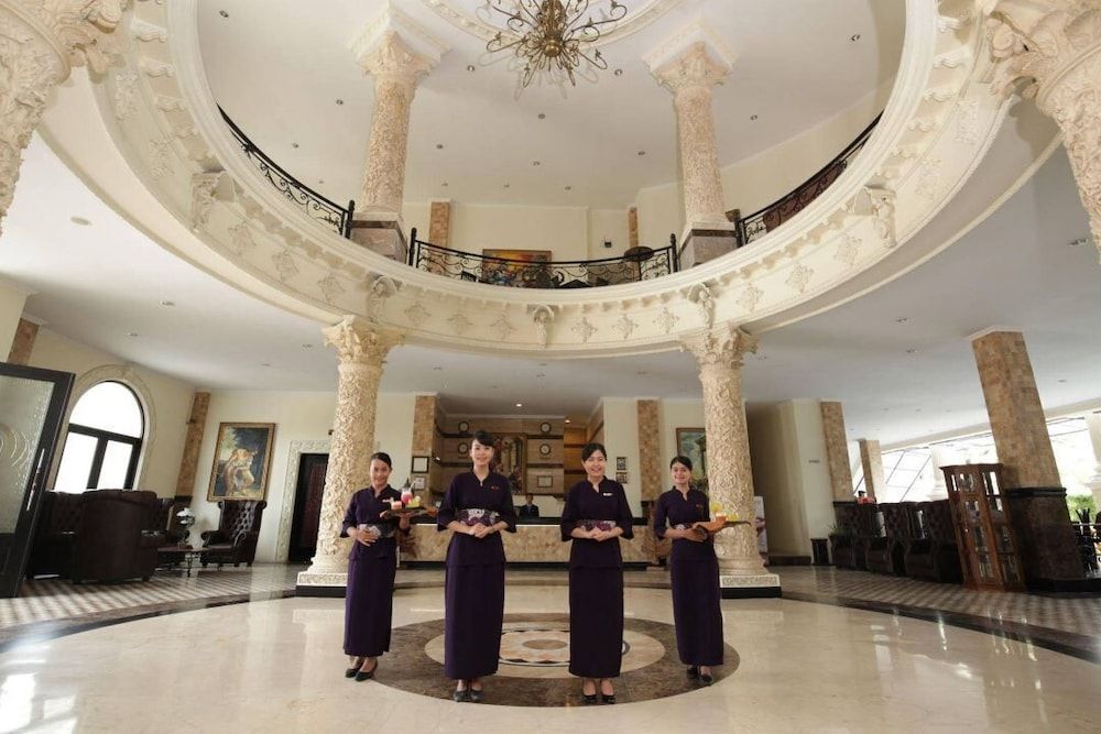 The GRAND PALACE Hotel - YOGYAKARTA 3