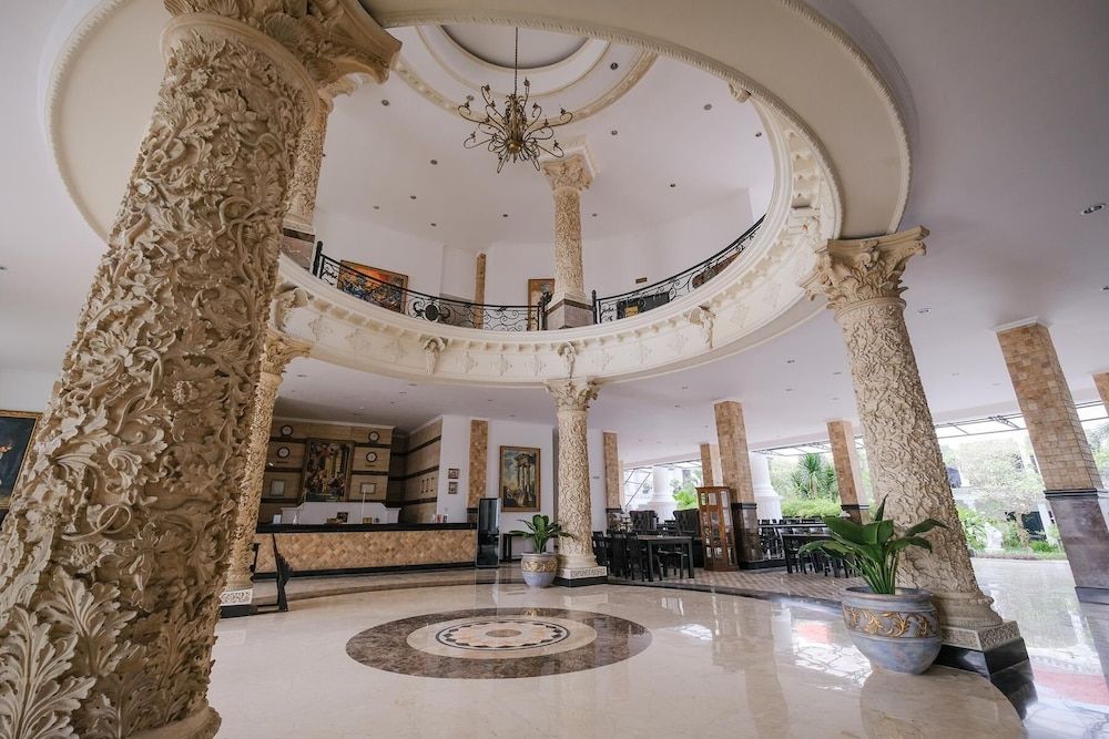 The GRAND PALACE Hotel - YOGYAKARTA 2