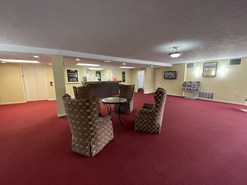 Gold Star Inn & Suites 3