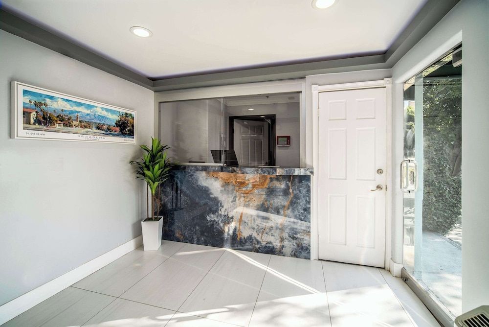 Rodeway Inn & Suites Pasadena 2