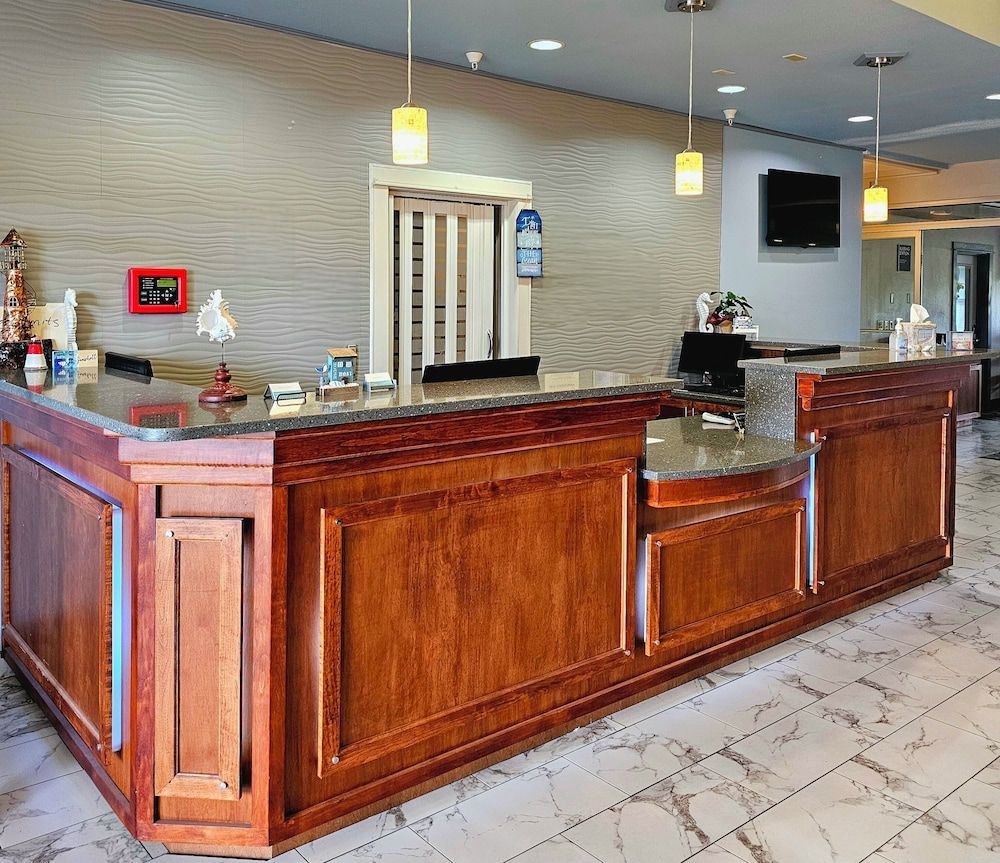 Lighthouse Suites Inn 2