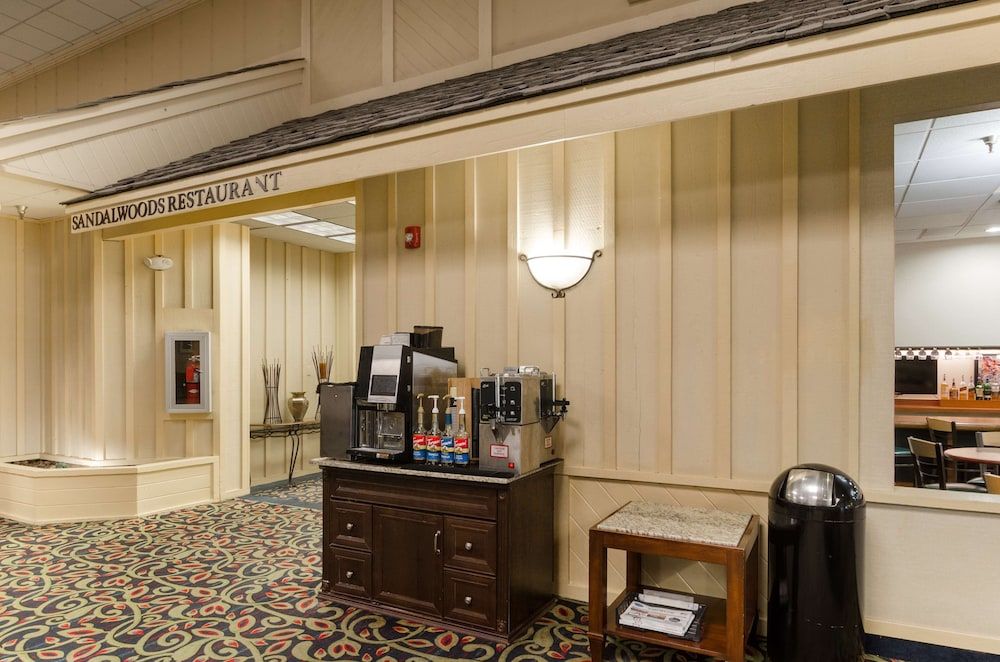 Red Lion Hotel & Conference Center Cheyenne 3