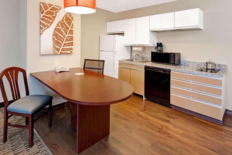 MainStay Suites Northbrook Wheeling 1