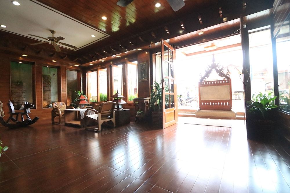 Baiyoke Chalet Hotel 2