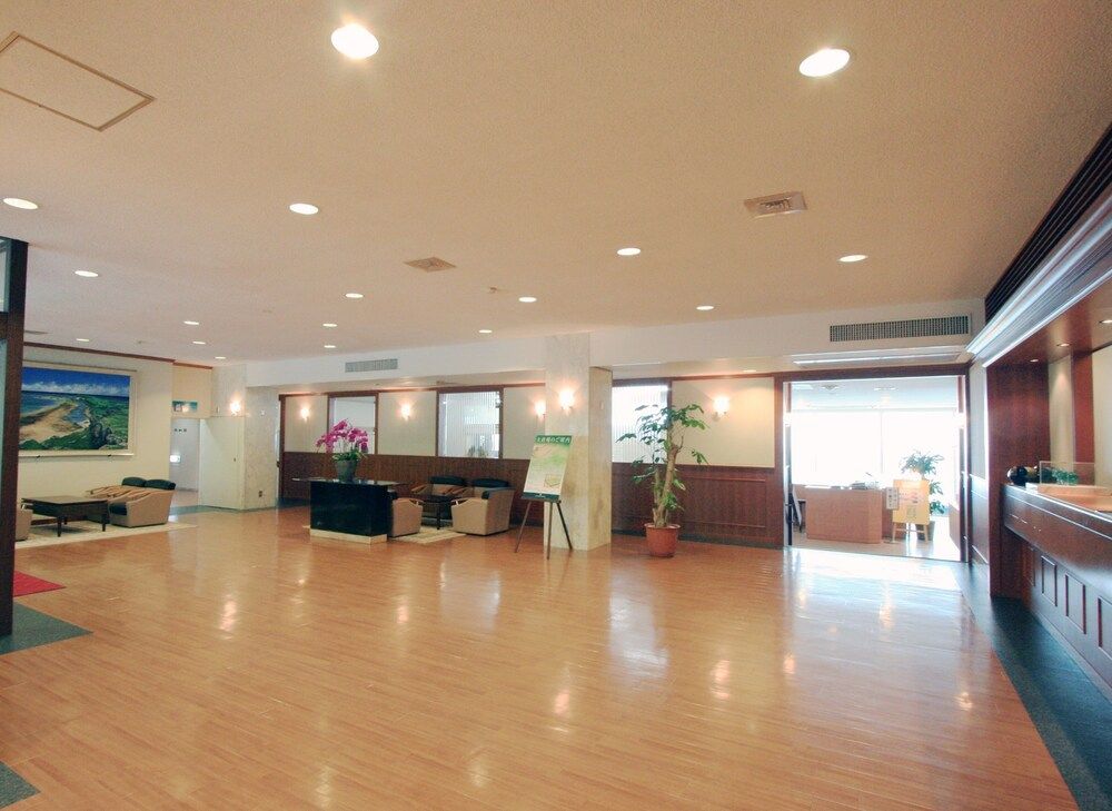 Motobu Green Park Hotel and Golf Course 3