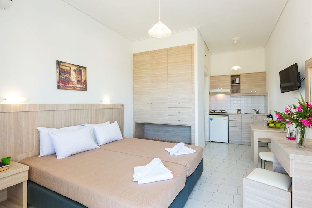 Yiannis Apartments 2