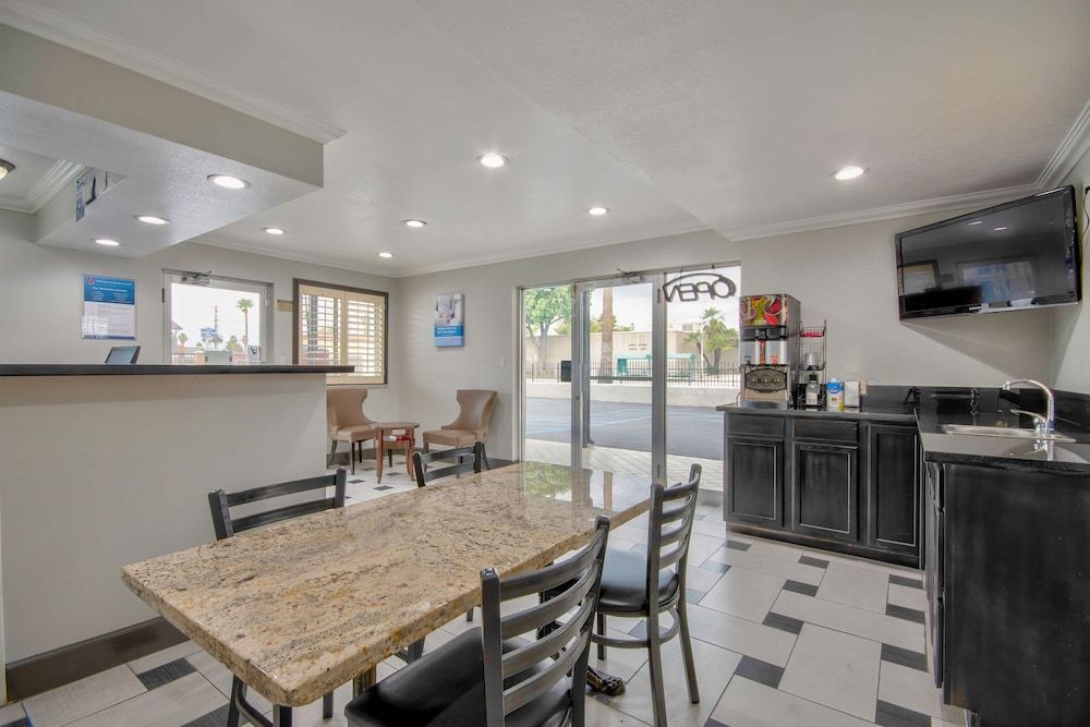 Rodeway Inn San Bernardino 3